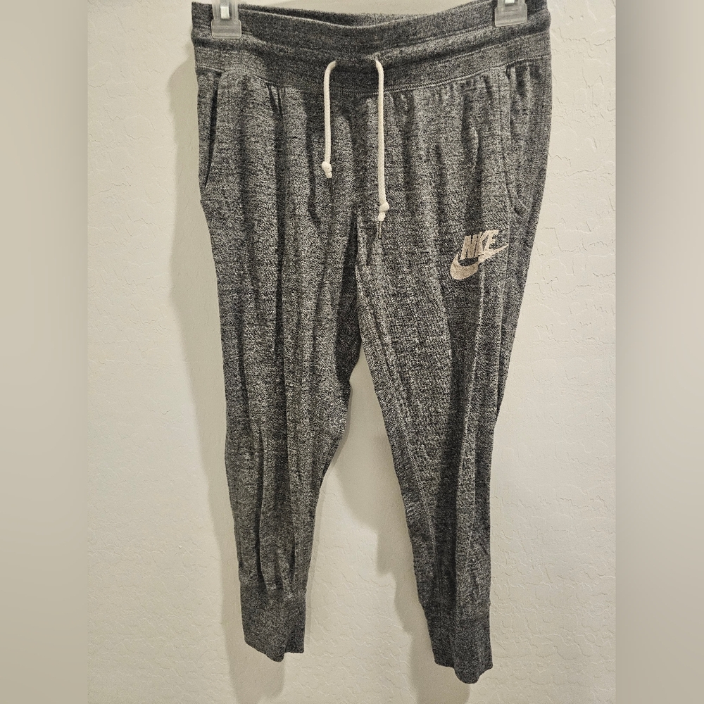 Grey nike sweat pants